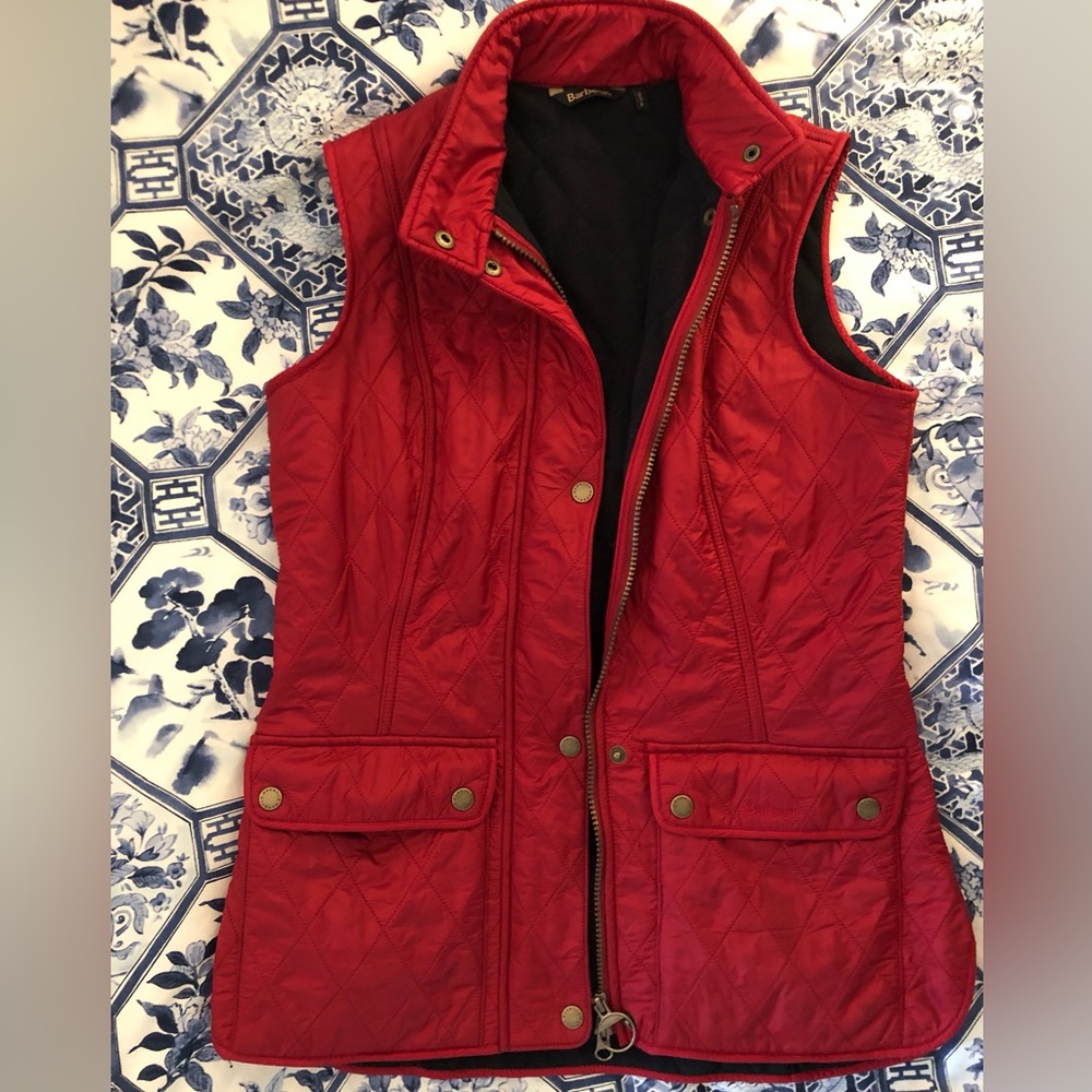 Barbour Calvary Gilet size is 6. EUC